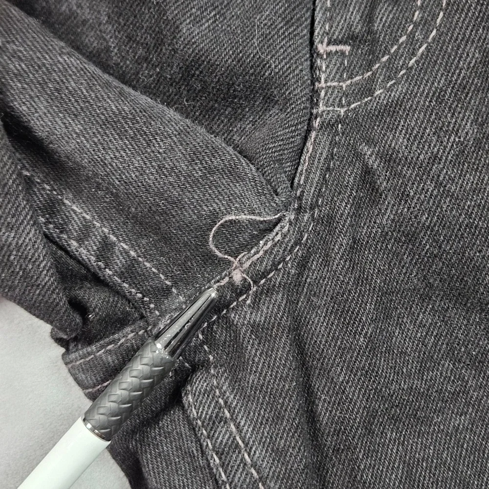Vintage Levi's 550 Jeans Mens 34x32 (Actual 32x27) Black Denim Relaxed Baggy 90s